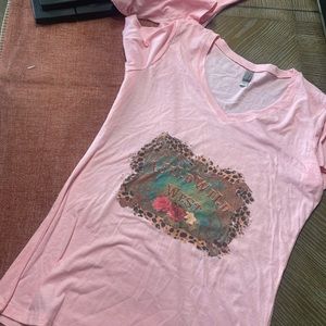 Women’s tee shirt
